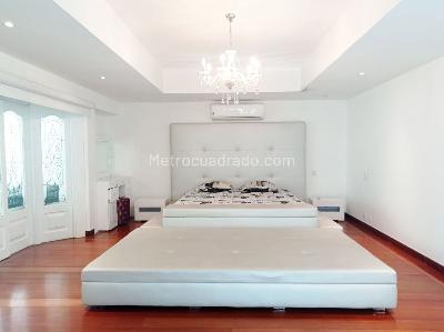 Casa en arriendo en El Poblado, Medellín · foto 9 de 20