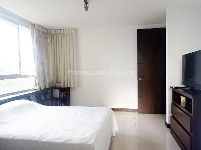 Apartamento de 3 alcobas en venta en El Poblado, Medellín, 257 m² · foto 14 de 20