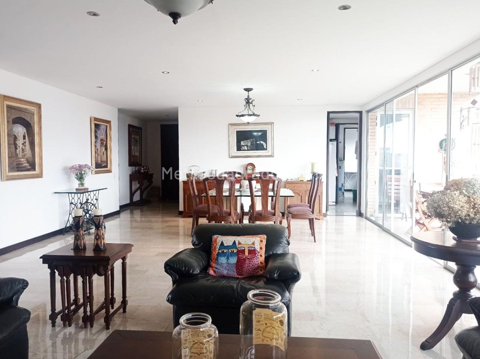 Apartamento de 3 habitaciones en venta en El Poblado, Medellín — imagen 1 de 20