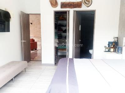 Casa de 3 alcobas en arriendo en El Poblado, Medellín, 220 m² · foto 13 de 19