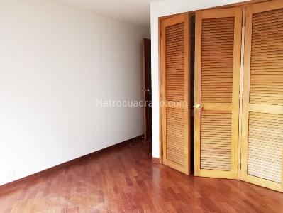 Apartamento de 4 alcobas en venta en El Poblado, Medellín, 218 m² · foto 13 de 19