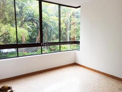 Apartamento de 4 alcobas en venta en El Poblado, Medellín, 218 m² · foto 14 de 19