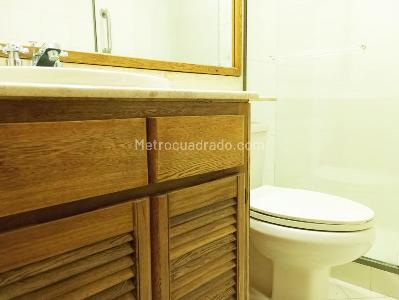 Apartamento de 4 alcobas en venta en El Poblado, Medellín, 218 m² · foto 17 de 19