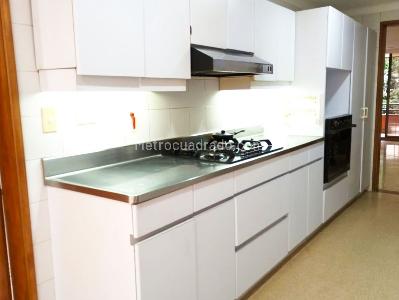 Apartamento de 4 alcobas en venta en El Poblado, Medellín, 218 m² · foto 7 de 19
