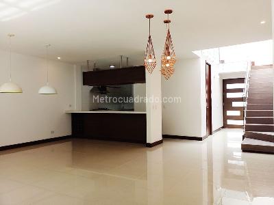 Casa de 3 alcobas en venta en Envigado, Envigado, 220 m² · foto 2 de 20
