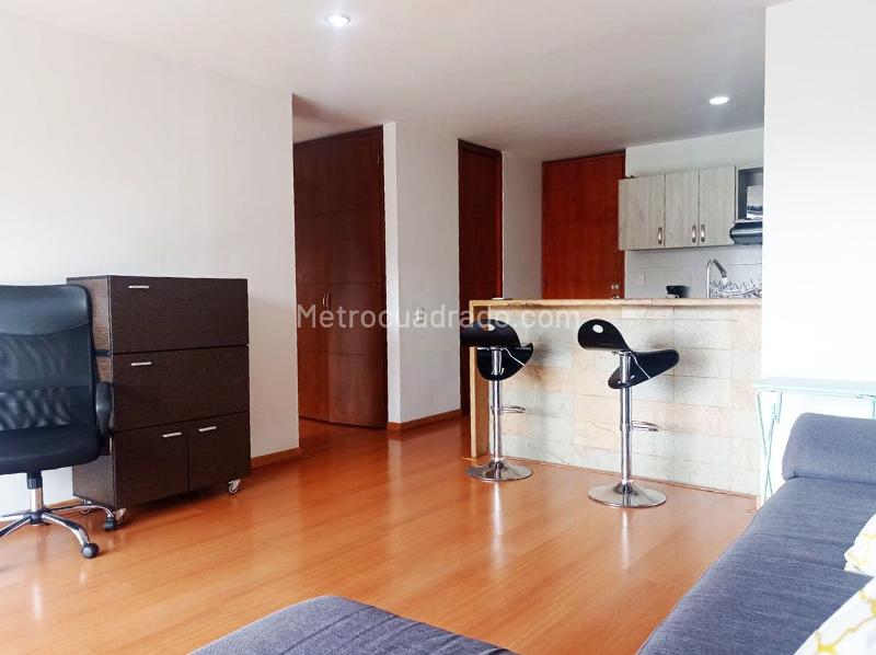 Furnished Studio Apartment with Balcony in El Poblado - 4