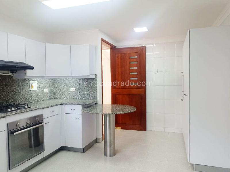 3BR Apartment for Rent in El Poblado Gated Unit - 6