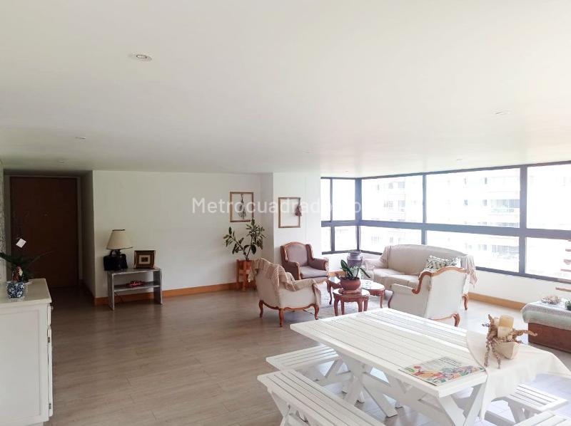 Furnished 4BR Apartment in El Poblado - 3