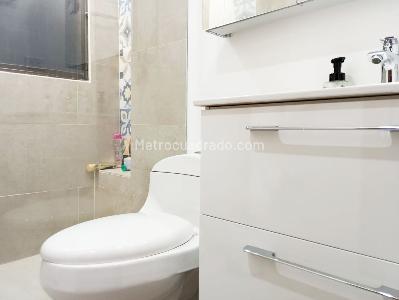 Apartamento de 3 alcobas en arriendo en El Poblado, Medellín, 154 m² · foto 10 de 12