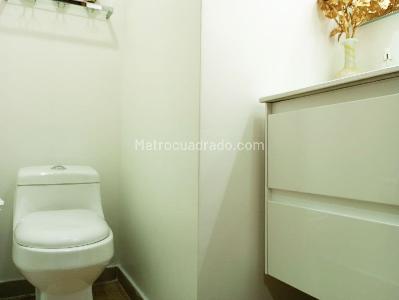 Apartamento de 3 alcobas en arriendo en El Poblado, Medellín, 154 m² · foto 11 de 12