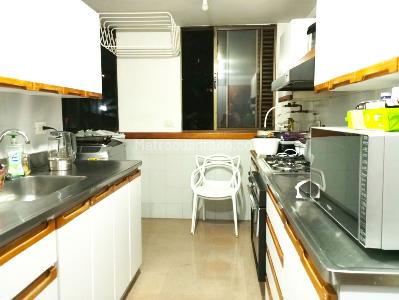 Apartamento de 3 alcobas en arriendo en El Poblado, Medellín, 154 m² · foto 4 de 12