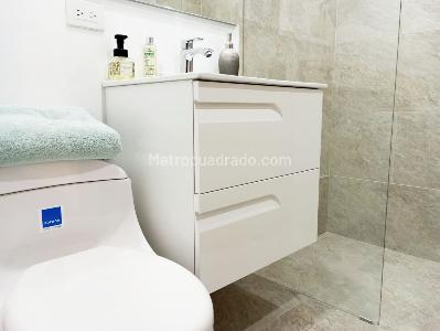 Apartamento de 3 alcobas en arriendo en El Poblado, Medellín, 154 m² · foto 9 de 12