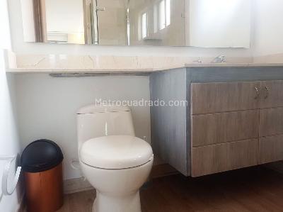 Apartamento de 3 alcobas en arriendo en El Poblado, Medellín, 175 m² · foto 16 de 18