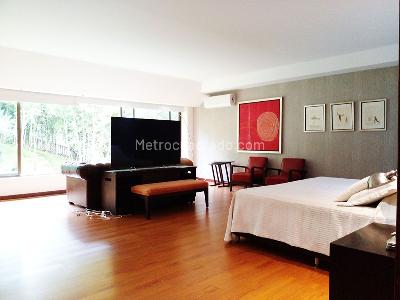 Casa de 3 alcobas en venta en El Poblado, Medellín, 437 m² · foto 12 de 20