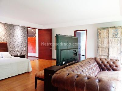 Casa de 3 alcobas en venta en El Poblado, Medellín, 437 m² · foto 13 de 20