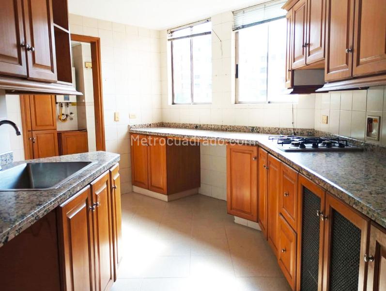 Spacious 4BR Apartment in El Poblado - 4