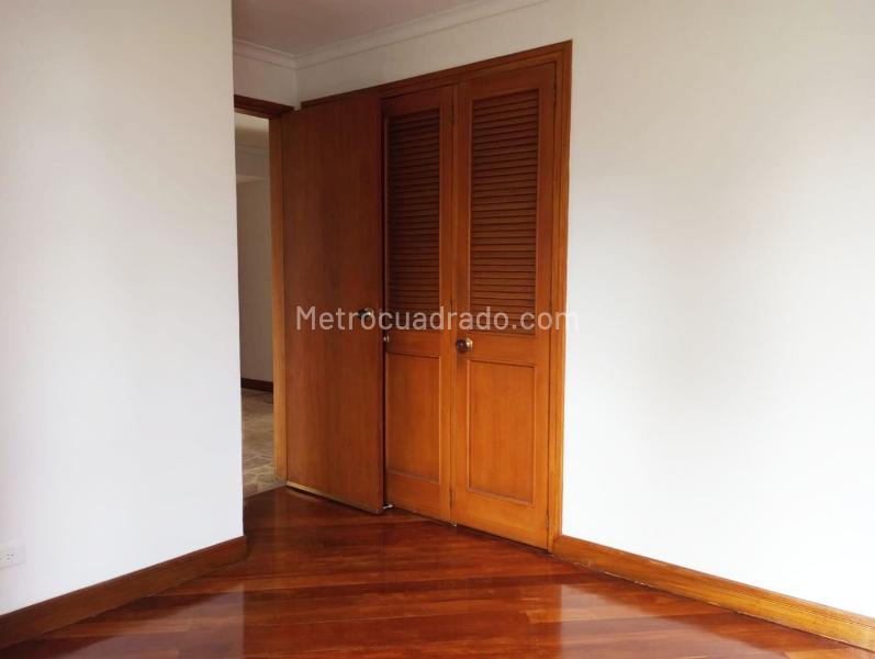 Spacious 4BR Apartment in El Poblado - 9