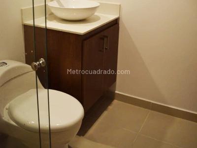 Apartamento en arriendo en El Poblado, Medellín · foto 10 de 10