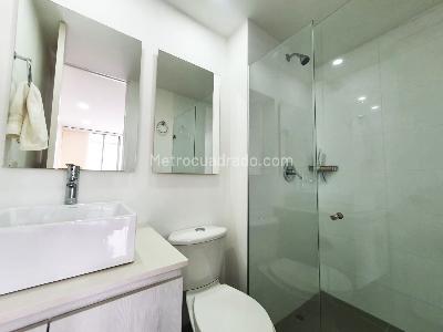 Apartamento de 3 alcobas en arriendo en El Poblado, Medellín, 88 m² · foto 13 de 13