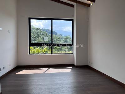 Casa de 3 alcobas en venta en Envigado, Envigado, 237 m² · foto 6 de 20