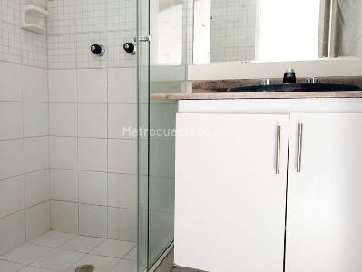 Apartamento de 3 alcobas en arriendo en El Poblado, Medellín, 140 m² · foto 16 de 18