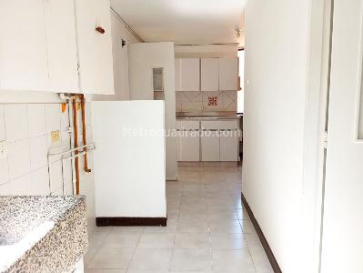 Apartamento de 3 alcobas en arriendo en El Poblado, Medellín, 140 m² · foto 4 de 18