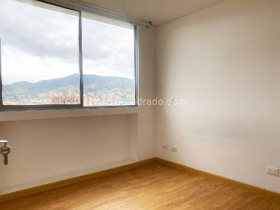 Apartamento de 4 alcobas en venta en El Poblado, Medellín, 123 m² · foto 11 de 16