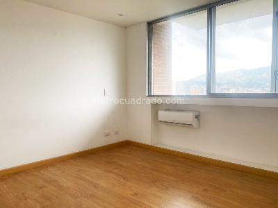 Apartamento de 4 alcobas en venta en El Poblado, Medellín, 123 m² · foto 12 de 16