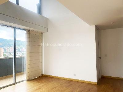Apartamento de 4 alcobas en venta en El Poblado, Medellín, 123 m² · foto 2 de 16