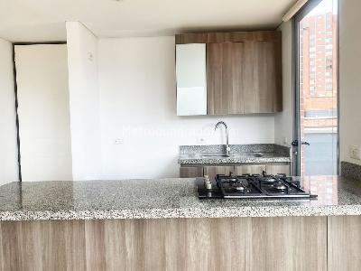 Apartamento de 4 alcobas en venta en El Poblado, Medellín, 123 m² · foto 6 de 16