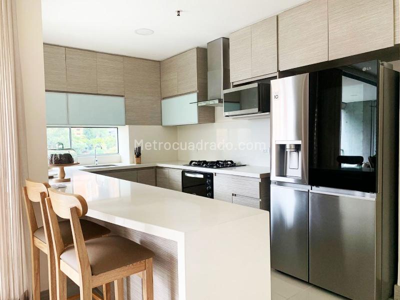 Furnished 3BR Apartment for Rent in El Poblado (Low Traffic) - 3