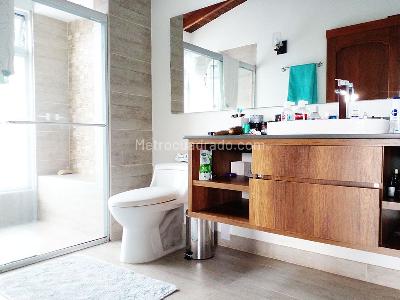Casa de 4 alcobas en venta en Envigado, Envigado, 450 m² · foto 18 de 20