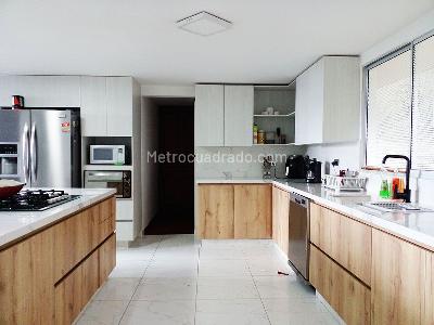 Casa de 4 alcobas en venta en Envigado, Envigado, 450 m² · foto 9 de 20