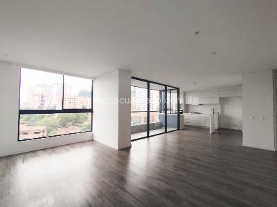 Apartamento de 2 alcobas en venta en Lalinde, Medellín, 109 m² · foto 4 de 13
