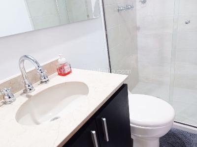 Apartamento de 3 alcobas en venta en El Poblado, Medellín, 80 m² · foto 16 de 18