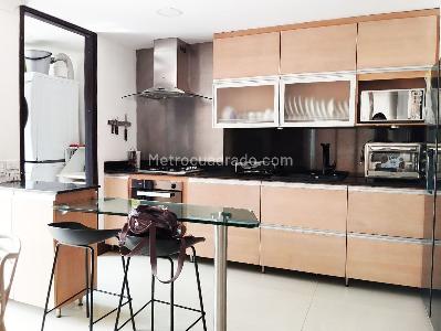 Apartamento de 2 alcobas en arriendo en Lalinde, Medellín, 99 m² · foto 4 de 14