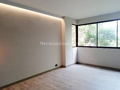 Apartamento de 2 alcobas en venta en El Poblado, Medellín, 153 m² · foto 13 de 19