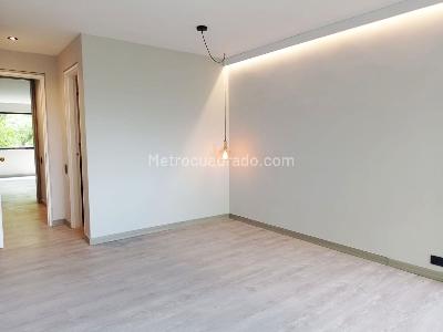 Apartamento de 2 alcobas en venta en El Poblado, Medellín, 153 m² · foto 15 de 19