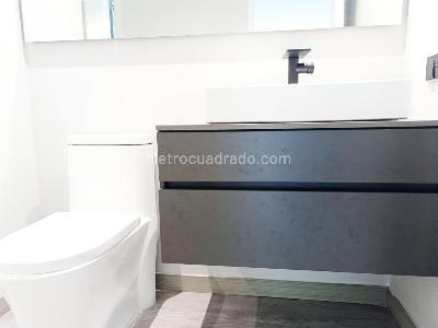 Apartamento de 2 alcobas en venta en El Poblado, Medellín, 153 m² · foto 17 de 19