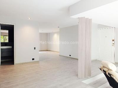 Apartamento de 2 alcobas en venta en El Poblado, Medellín, 153 m² · foto 5 de 19