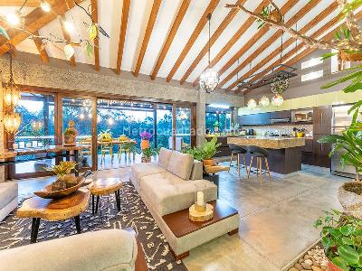 Casa de 3 alcobas en venta en Rionegro, Rionegro, 430 m² · foto 2 de 20