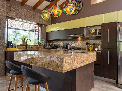 Casa de 3 alcobas en venta en Rionegro, Rionegro, 430 m² · foto 5 de 20