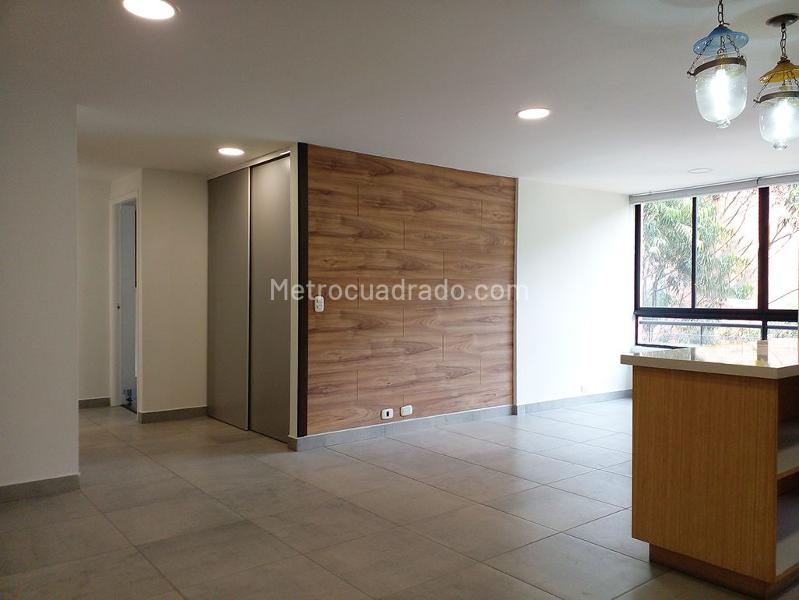 3BR Apartment in Gated Community near Mall & Carulla, El Poblado - 3