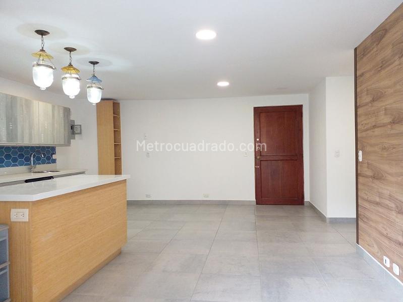 3BR Apartment in Gated Community near Mall & Carulla, El Poblado - 5