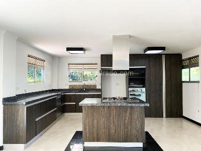 Casa de 4 alcobas en venta en Rionegro, Rionegro, 530 m² · foto 5 de 18