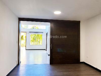 Casa de 4 alcobas en venta en Rionegro, Rionegro, 530 m² · foto 8 de 18