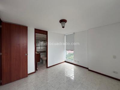 Apartamento de 2 alcobas en arriendo en El Poblado, Medellín, 80 m² · foto 10 de 14