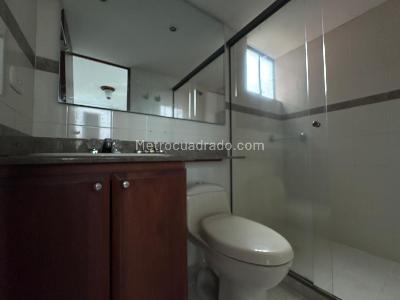 Apartamento de 2 alcobas en arriendo en El Poblado, Medellín, 80 m² · foto 13 de 14
