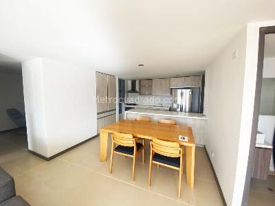 Apartamento de 3 alcobas en arriendo en Envigado, Envigado, 122 m² · foto 2 de 11