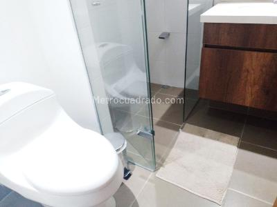 Casa de 3 alcobas en arriendo en El Poblado, Medellín, 250 m² · foto 16 de 19